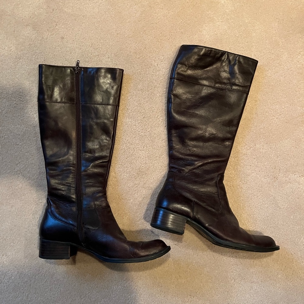 Riding boots